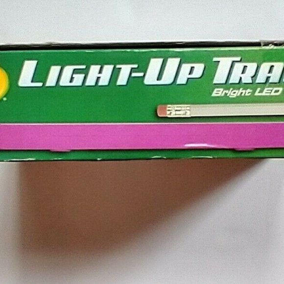 Crayola Light Up Tracing Pad Bright LED Power in an Ultra Thin Tablet - Pink - Picture 4 of 7